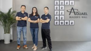 aquael-glass-shower-door-manufacturer-19-years-builders-wall